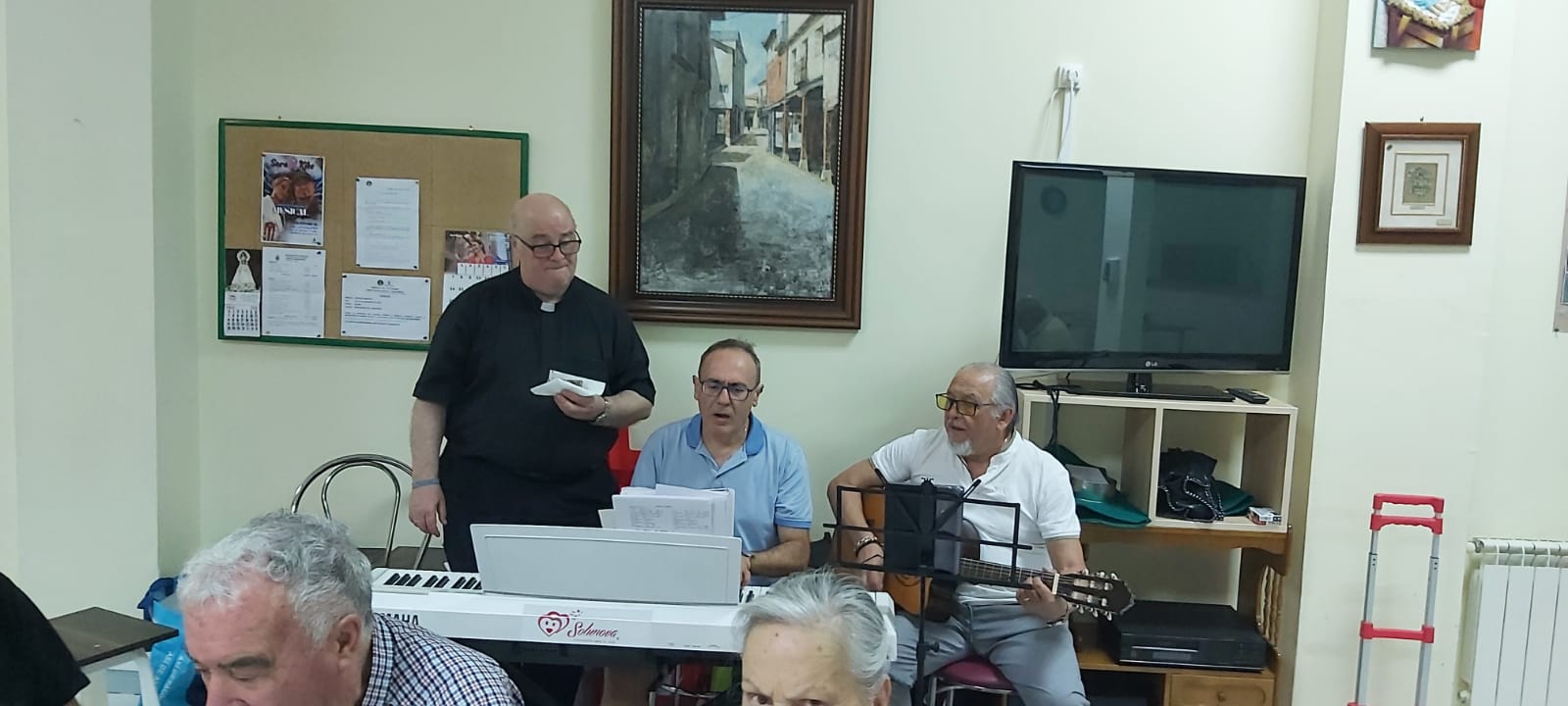‘Música con corazón’ llenó de vida el Centro de Jubilados de Horche