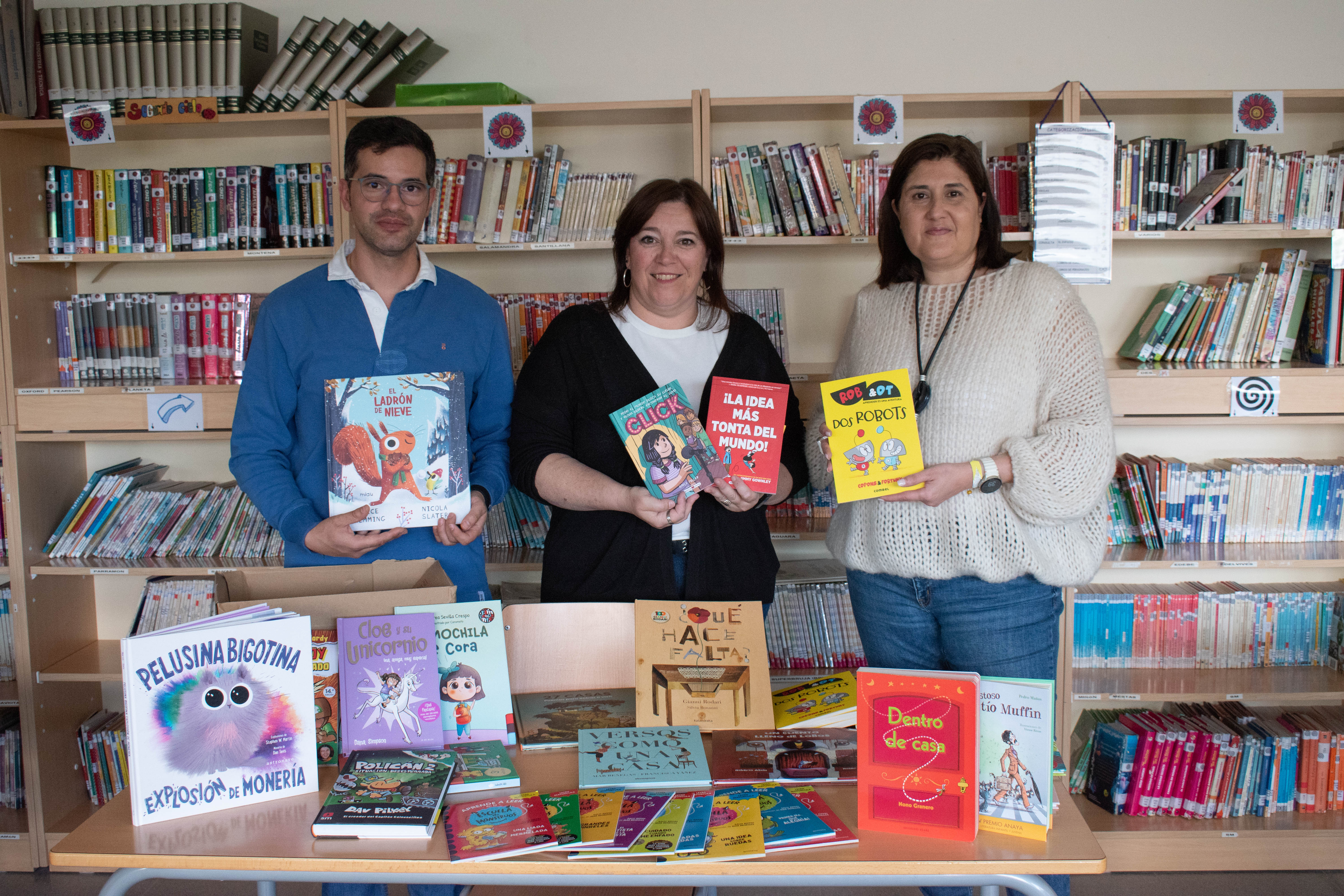 El Ayuntamiento de Horche destina 1.500 euros en libros para la renovación del fondo bibliográfico del CEIP San Roque