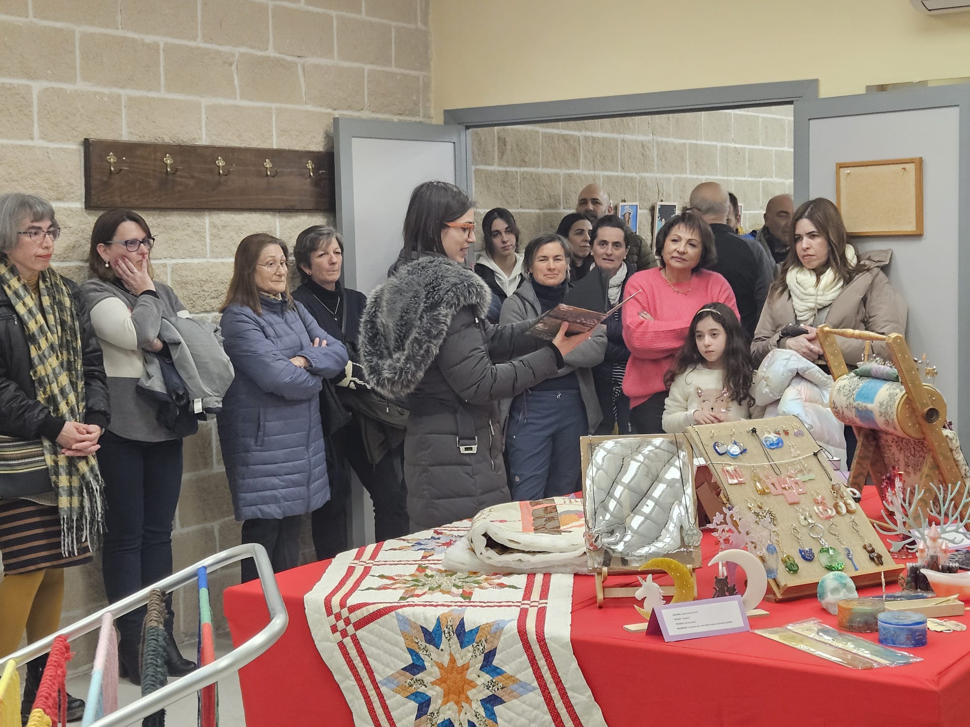 Horche reúne en una muestra a gran parte del arte creado por las mujeres del municipio